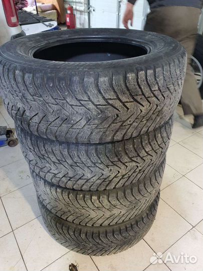 Nokian Tyres Hakkapeliitta 8 SUV 255/60 R18