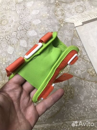 Отрез на лучезапястный сустав. Левый, m-размер