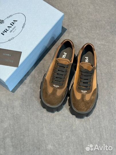 Кроссовки женские Prada