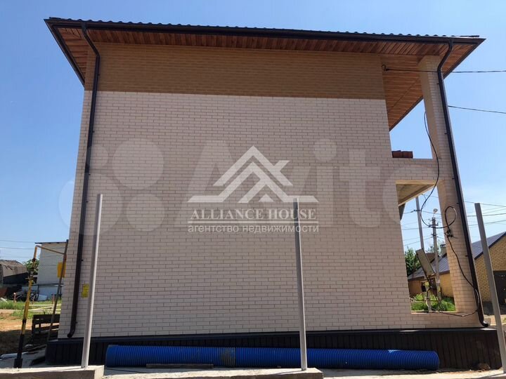 Коттедж 135 м² на участке 6 сот.