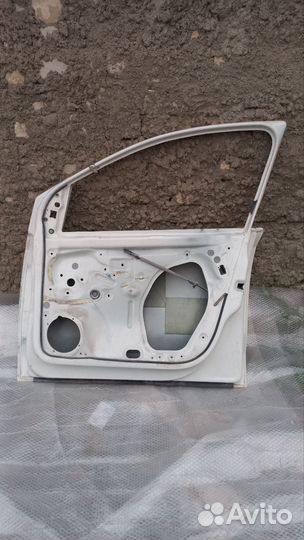 Дверь передняя правая Volkswagen Polo 5
