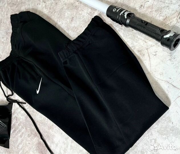 Спортивные костюмы Nike