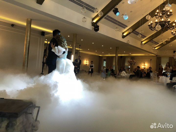 Тяжелый дым и холодные фонтаны на свадьбу