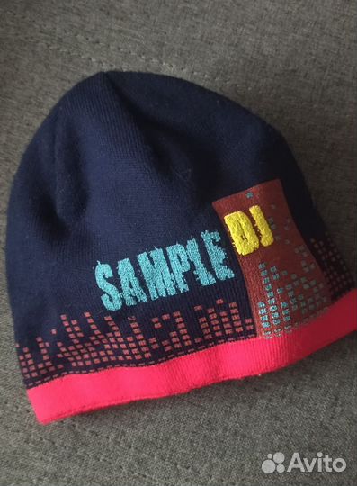 Шапка 4-7 лет на весну новая