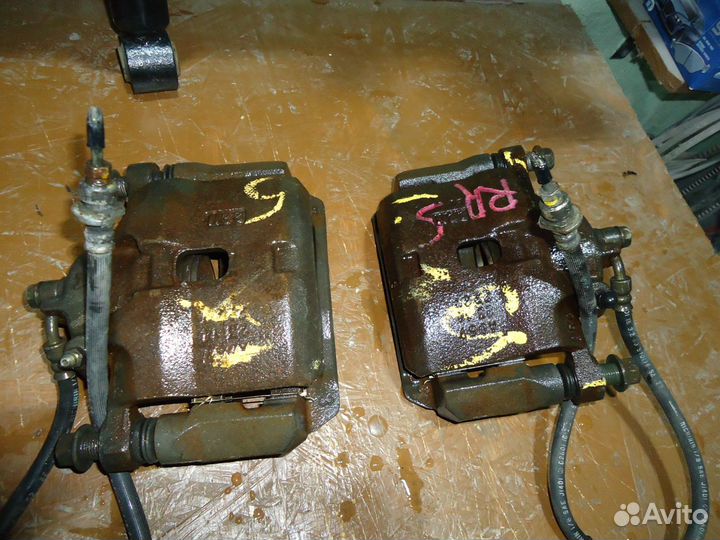 Honda CR-V суппорт передний левый, правый