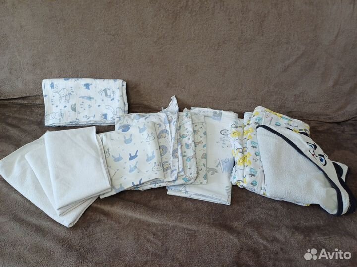 Пелёнки для малыша и одеяло в коляску, кроватку