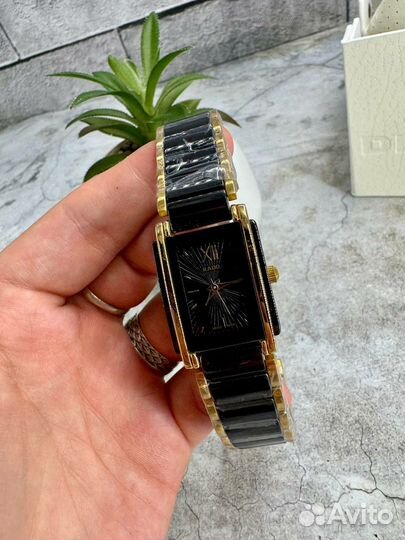 Женские часы Rado