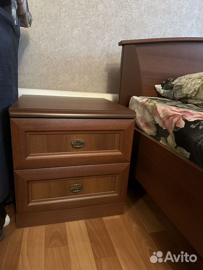 Спальный гарнитур