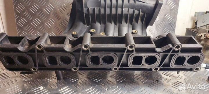 Впускной коллектор Mercedes C W203