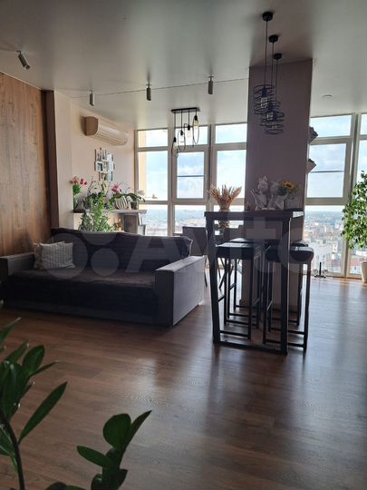 3-к. квартира, 84,3 м², 17/21 эт.