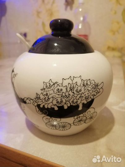 Сахарница с ложечкой