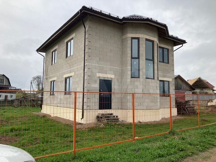 Дом 174,3 м² на участке 15 сот.