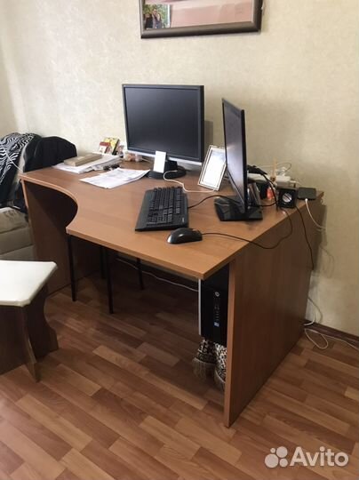 Компьютерный стол