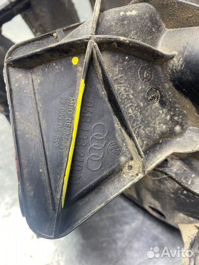 Коллектор впускной Volkswagen Passat B5