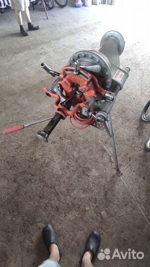 Резьбонарезной станок