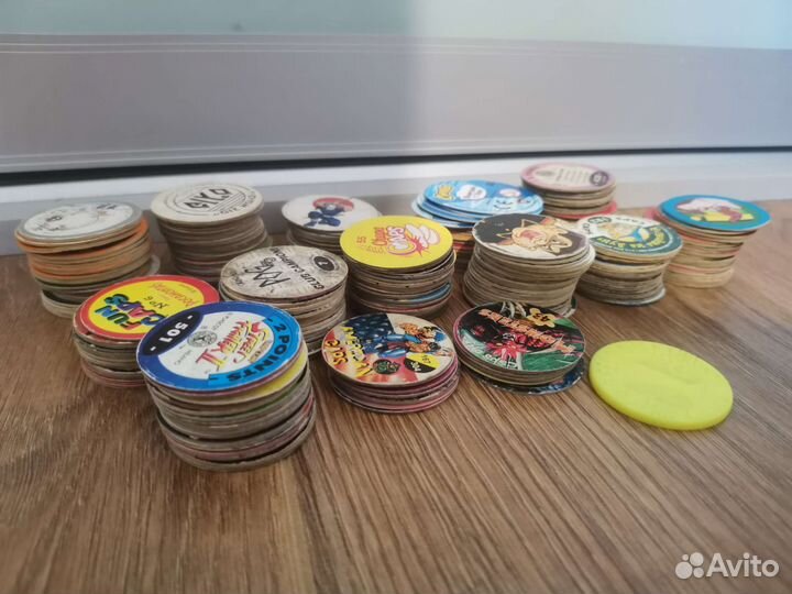 Фишки кэпсы 286 штук + 1 бита