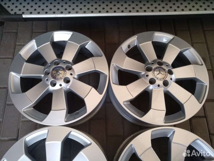 Оригинал Mercedes r-18 (5x112) 4 шт. как новые