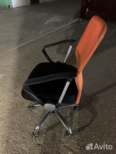 Компьютерное кресло