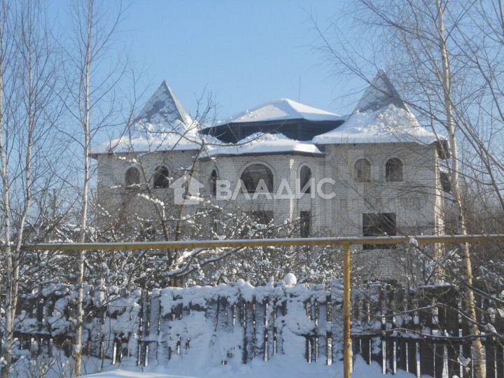 Дом 446 м² на участке 13,2 сот.