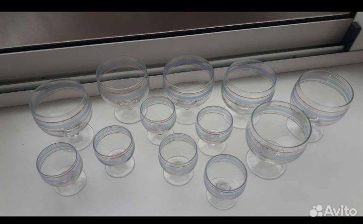 Рюмки 12 шт 2 вида новые и тарелки стекло