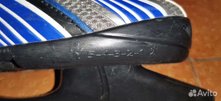 Коньки хоккейные