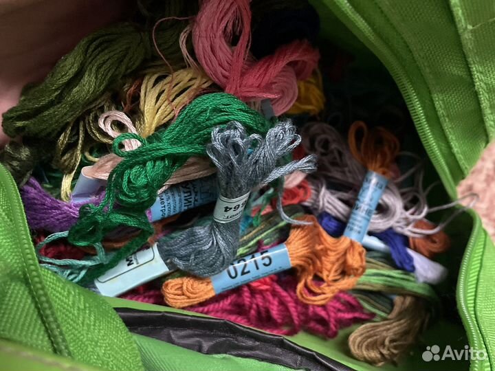 Набор для вышивания (нити мулине гамма, пяльца)