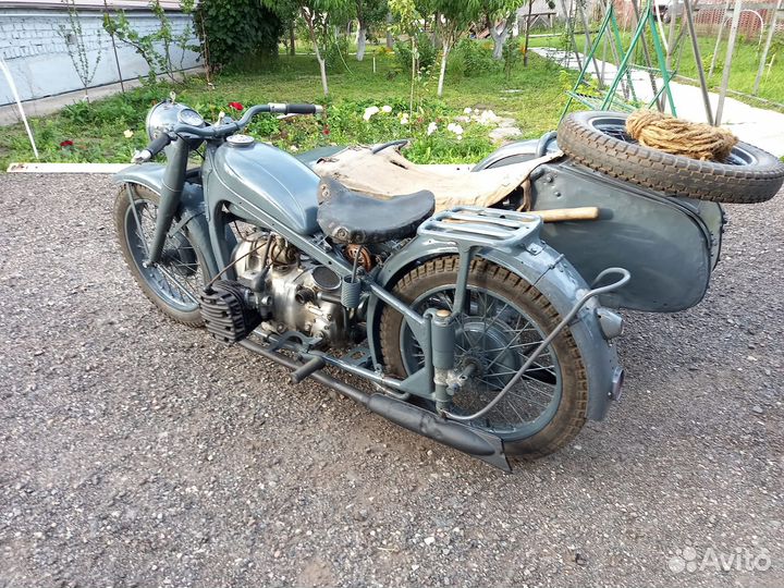 Мотоцикл BMW R12 / М72
