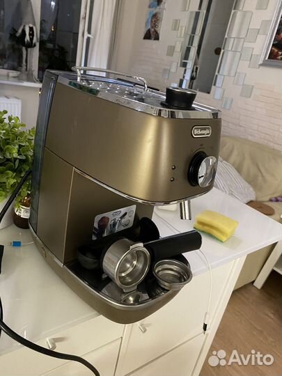 Кофеварка рожковая delonghi