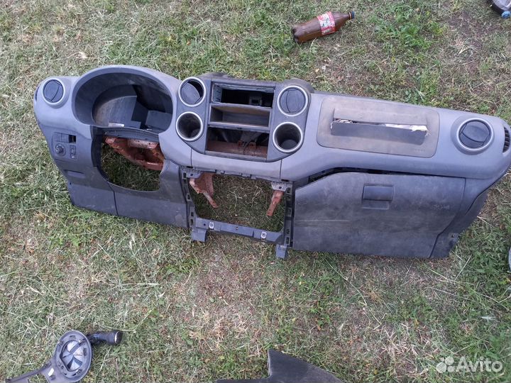 Разбор пежо партнер б9