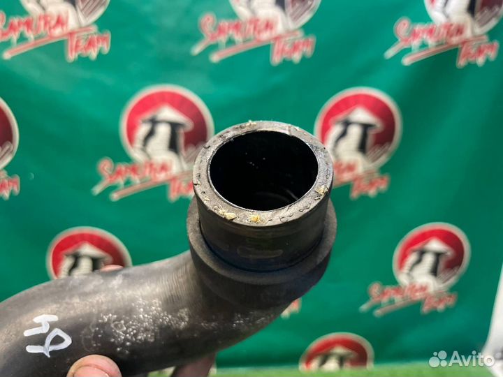 Патрубок радиатора охлаждения Toyota Avensis