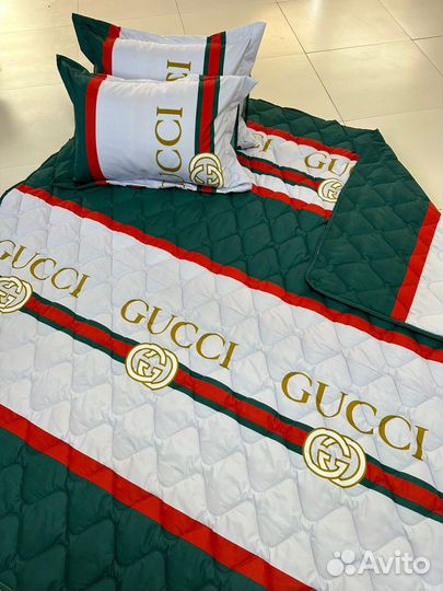 Белье постельное семейное с одеялом евро