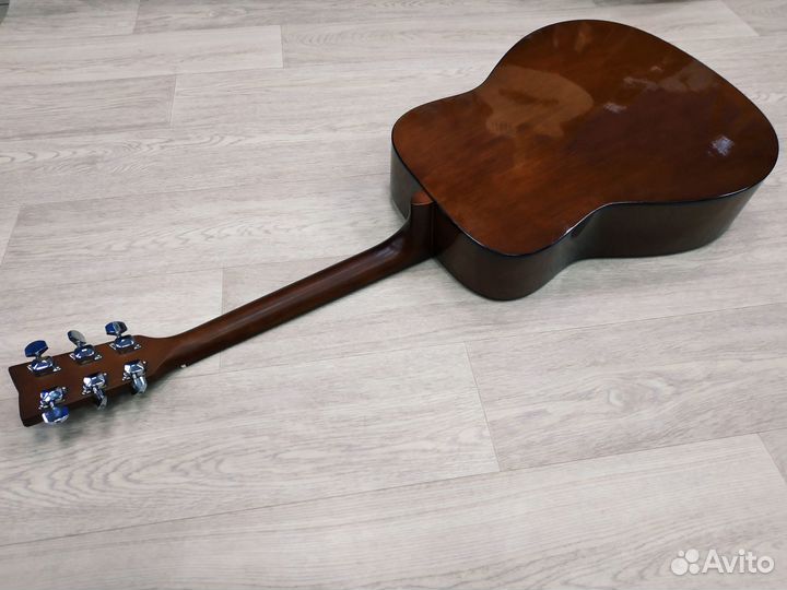 Акустическая гитара Yamaha