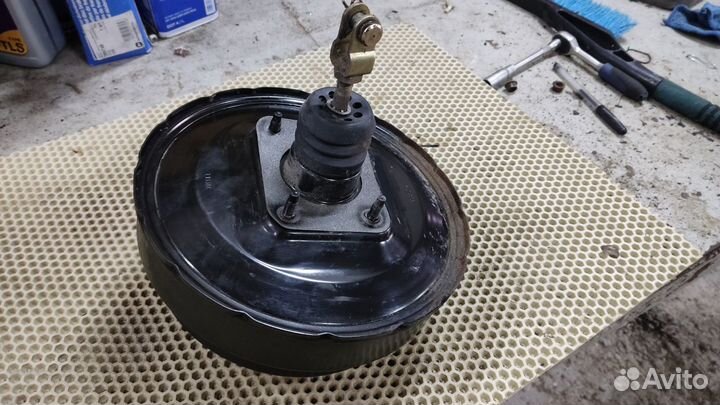 Вакуумный усилитель тормозов Mitsubishi Galant 8