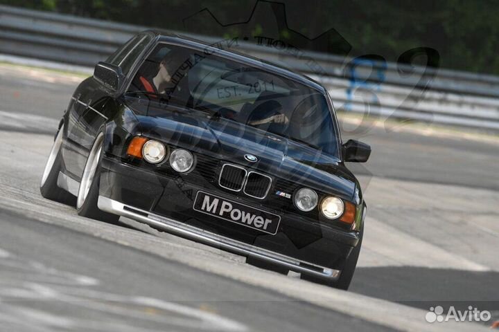 Передний бампер 