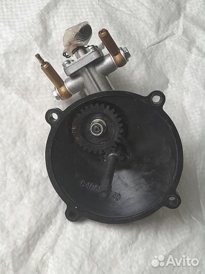 Насос масляный в сборе для снегохода