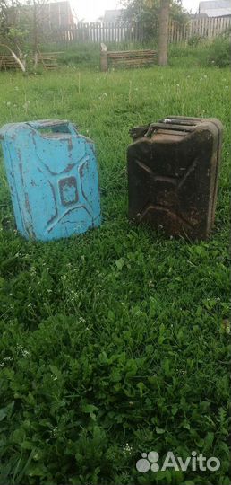 Канистра 20 литров железная