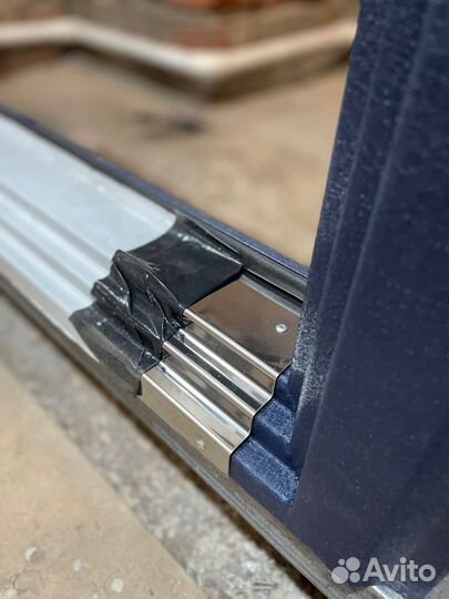 Дверь входная металлическая новая