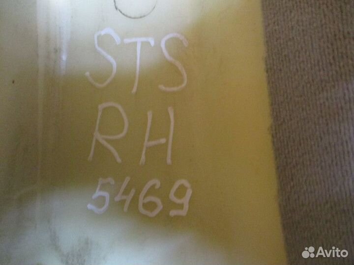 Обшивка передней стойки правой Cadillac STS