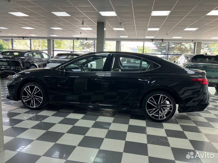 Toyota Camry 2.0 CVT, 2024