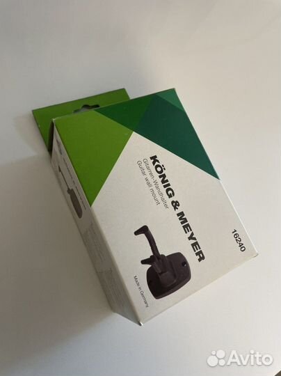 Настенный держатель для гитар K&M 16240