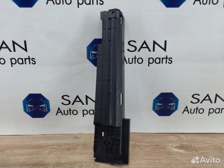 Крепление радиатора правое Bmw 3 F30 N20B20 2012