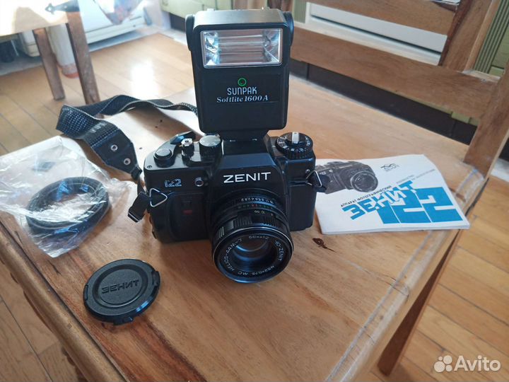Пленочный фотоаппарат зенит122
