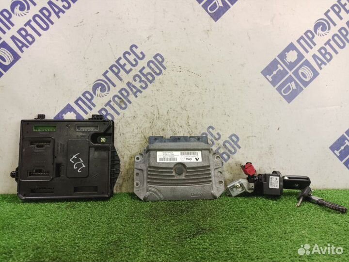 Блок управления двигателем Renault Fluence седан