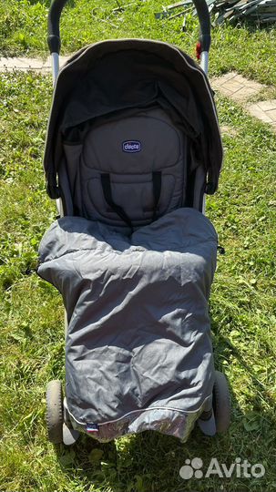 Прогулочная коляска трость chicco