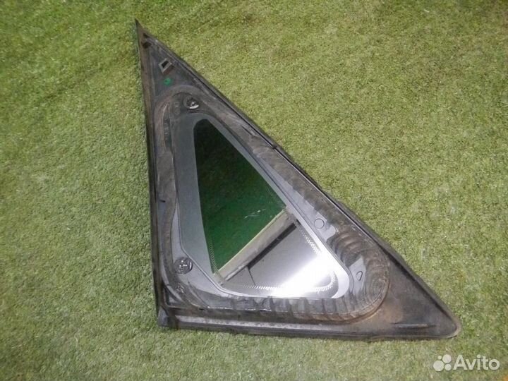 Форточка задняя правая Lexus NX (2014-2021)