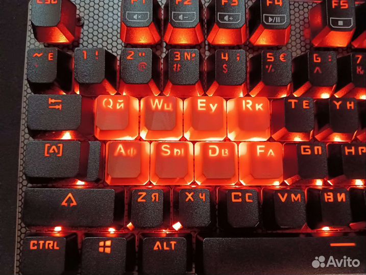 Механическая клавиатура Bloody B800