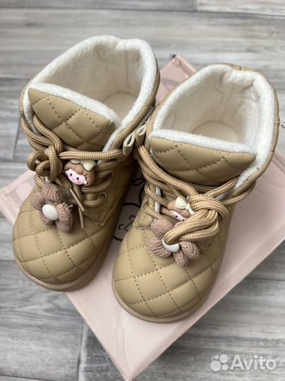 Ботинки для девочки