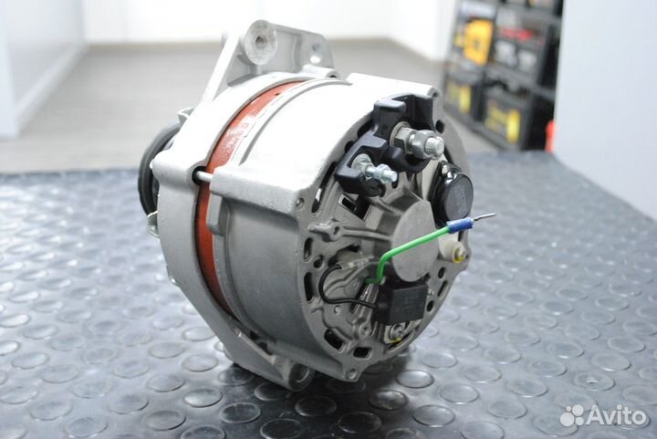 Генератор VW Transporter T4 2.4 Diesel, 2.5 90А