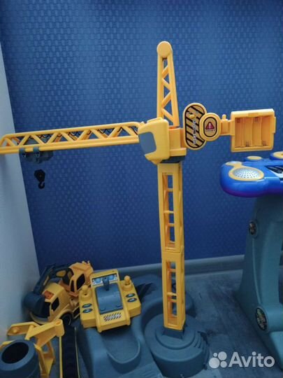 Кран подъёмный с машинками в комплекте на батаре