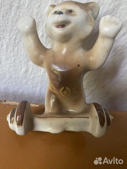 Фарфоровая статуэтка, олимпийский мишка - штангист